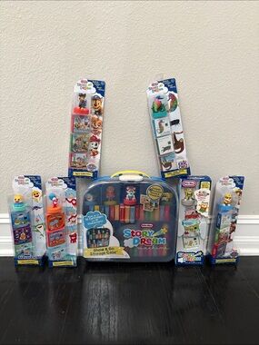 Little Tikes Story Dream
Machine Show & Go Storage
Case plus 6 stories
